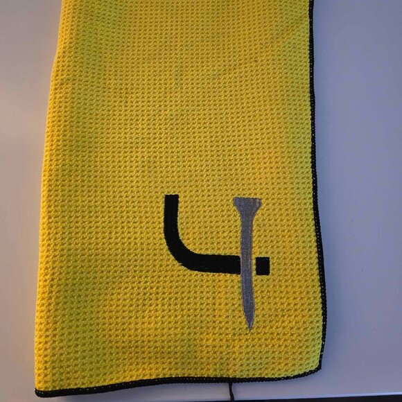 Short Par 4 Golf Towel For Golf Bag - Picture 1 of 4